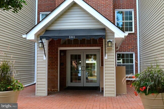Building Photo - 3311 Wyndham Cir