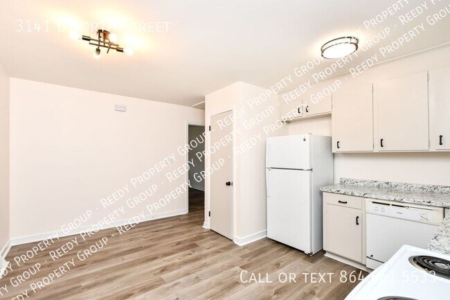 Building Photo - 3141 E North St