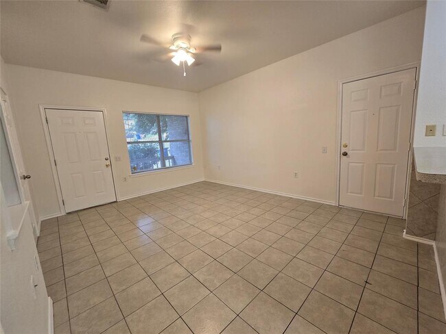 Building Photo - 5404 Garden View Cove