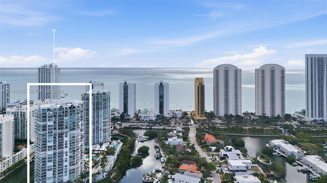 Building Photo - 16500 Collins Ave