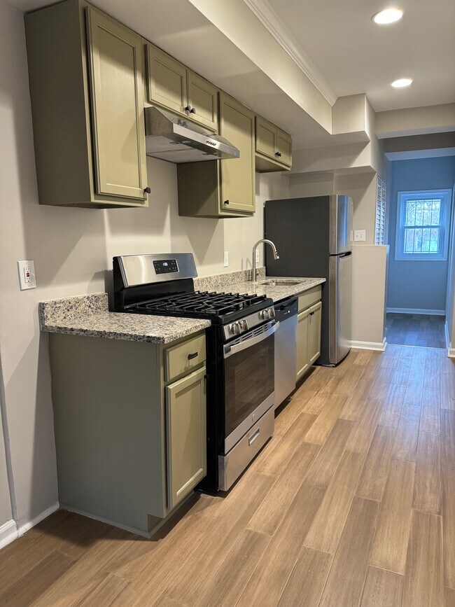 Building Photo - 6608 14th St NW