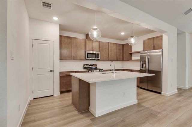 Building Photo - 1233 Eagle Mountain Dr