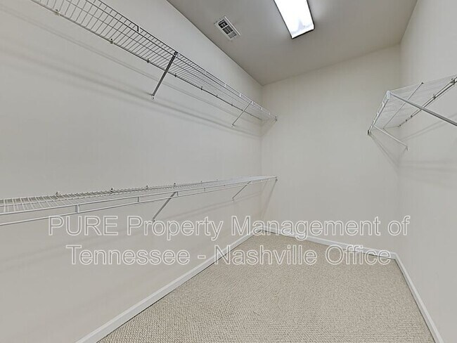 Building Photo - 418 Lazy Creek Ln