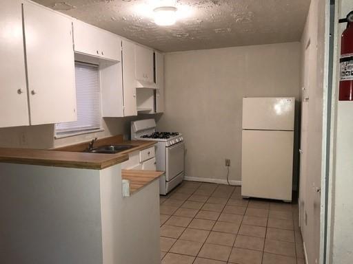 Building Photo - 4045 W Bellfort Ave