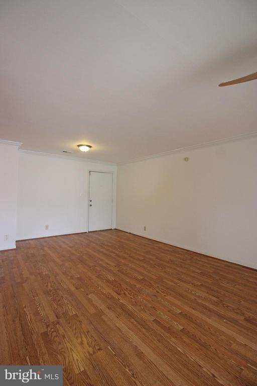 Building Photo - 102 Chesterfield Ln