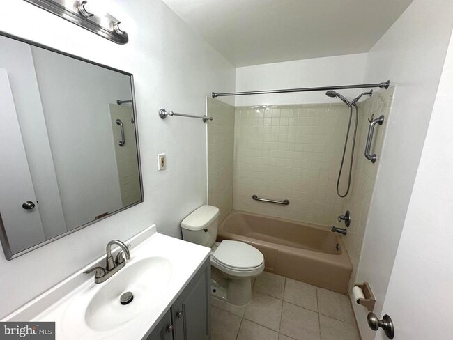 Building Photo - 4037 Olney Laytonsville Rd