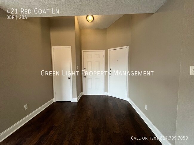 Building Photo - 421 Red Coat Ln