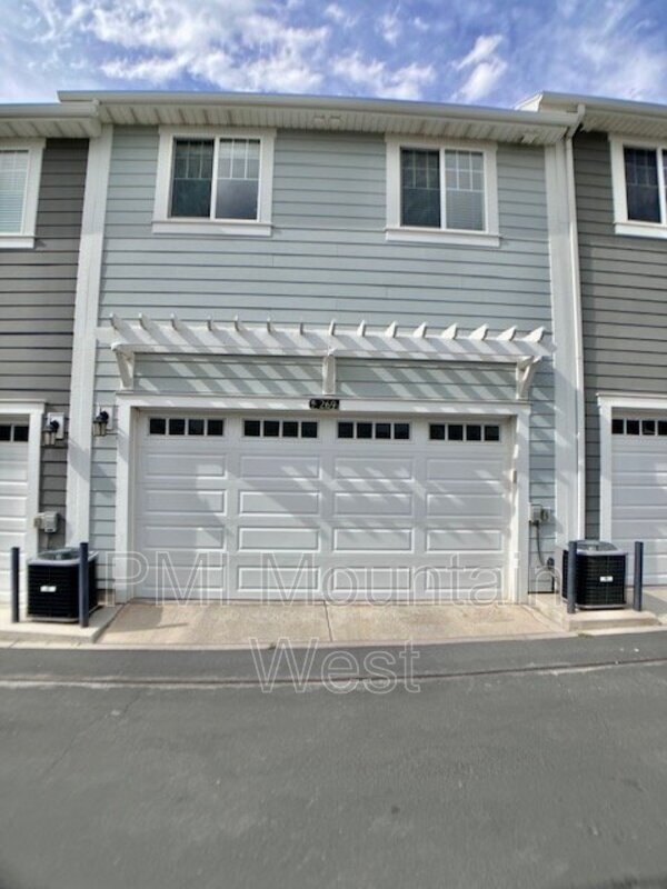 Building Photo - 269 E Ellen Ln