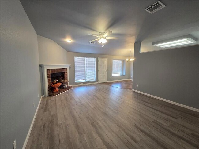 Building Photo - 9401 Buttonfield Ave