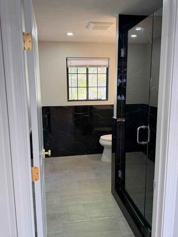 Building Photo - 292 Main St