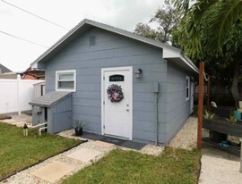 Front entrance - 520 20th Ave N