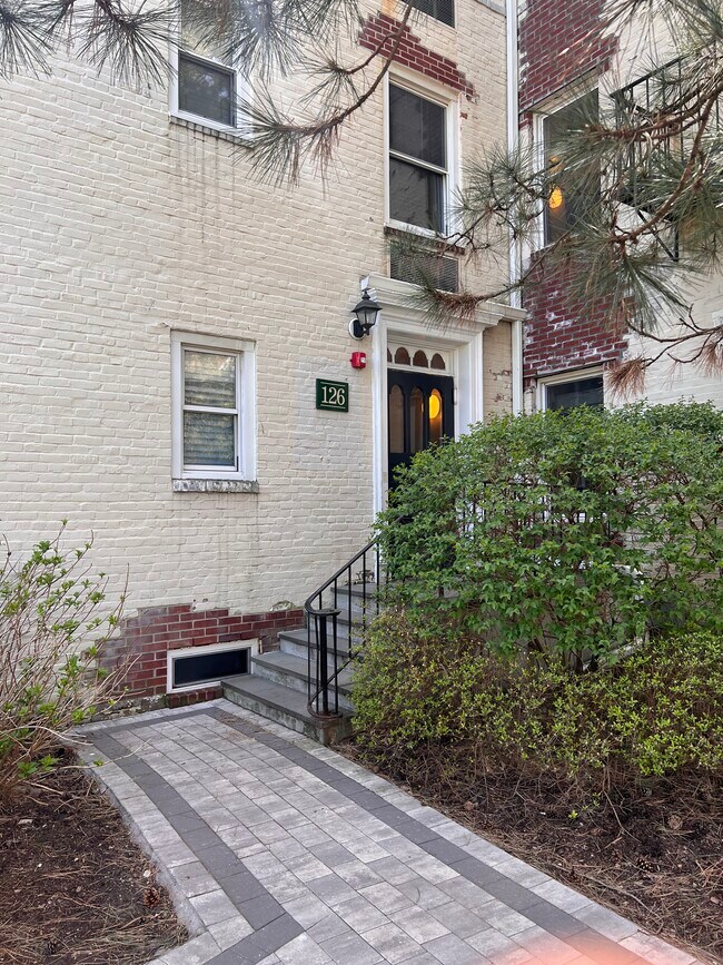 126 Woodside Green 126 Woodside Green Stamford CT 06905 Apartment