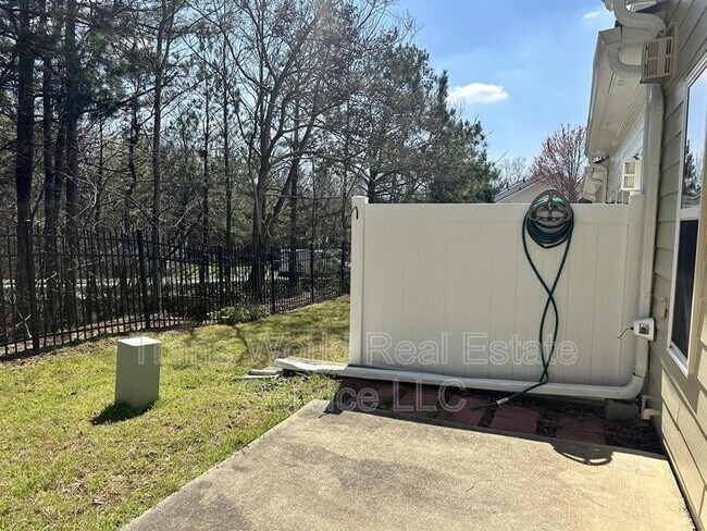 Building Photo - 9821 Alger Trce