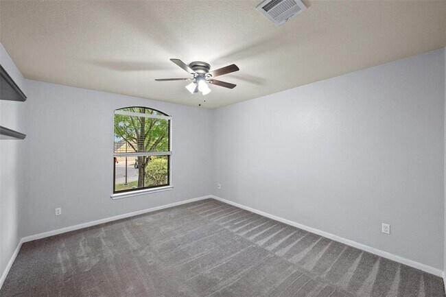 Building Photo - 166 Briarpatch Ct