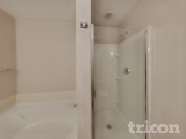 Building Photo - 10911 Bosal Trail