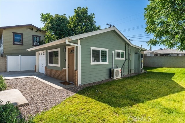 Building Photo - 1043 E Palmyra Ave