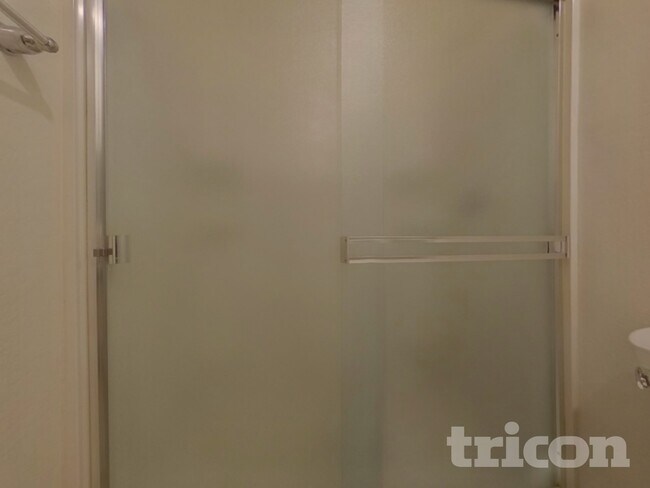 Building Photo - 16221 W La Ventilla Way