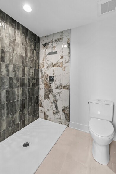 Building Photo - 27W280 Bauer Rd