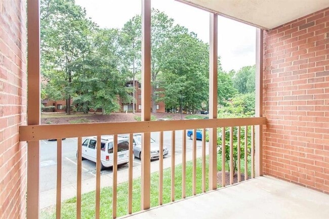 Building Photo - Turtle Creek Condo for rent- walking distance to Stonefield Shopping & enjoy the pool soon!