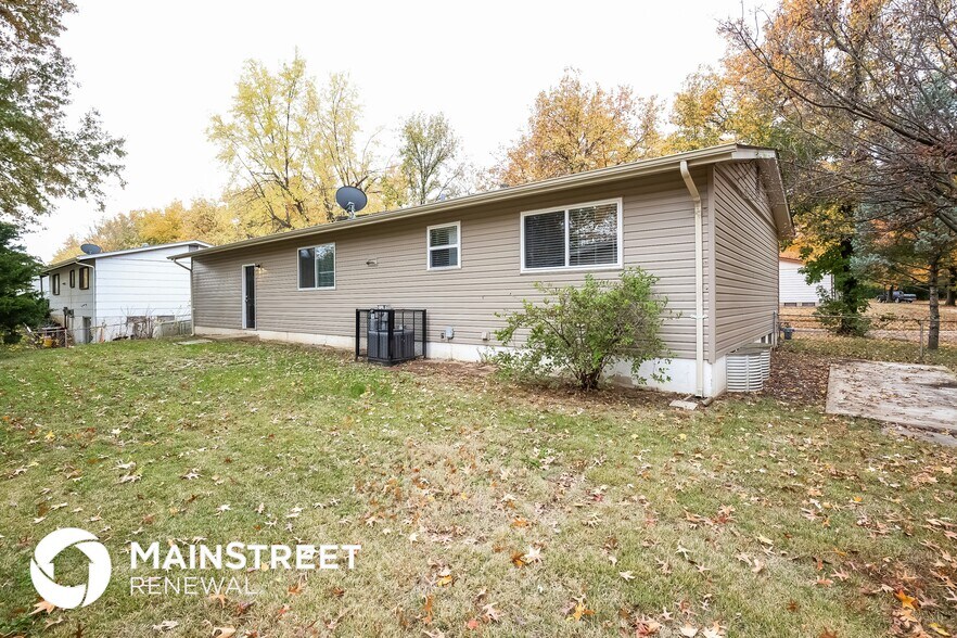 Building Photo - 11952 San Andres Dr