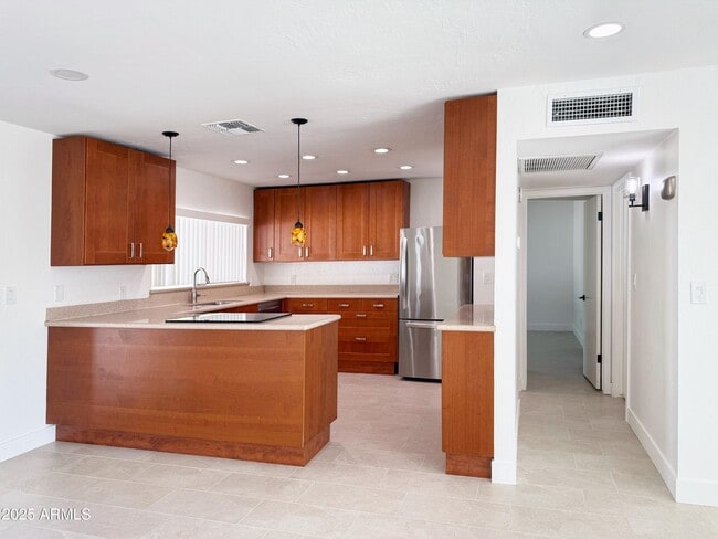 Building Photo - 4810 S Beck Ave
