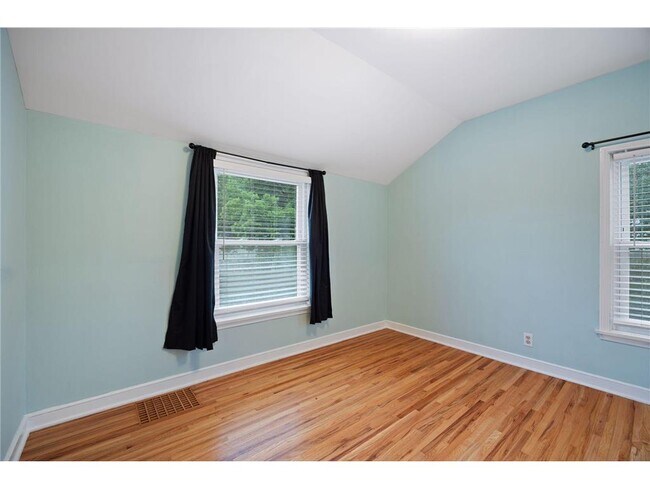 Building Photo - 4016 Kipling Ave