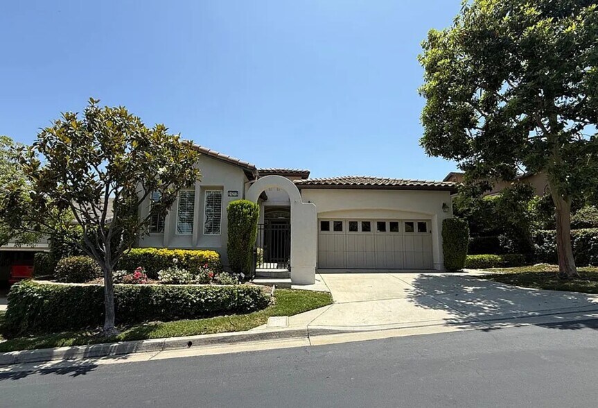 Primary Photo - 24212 Nobe St