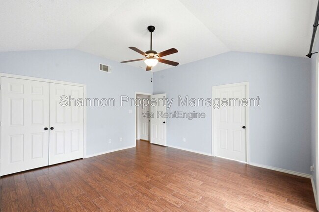Building Photo - 7239 N Hearthstone Green Dr