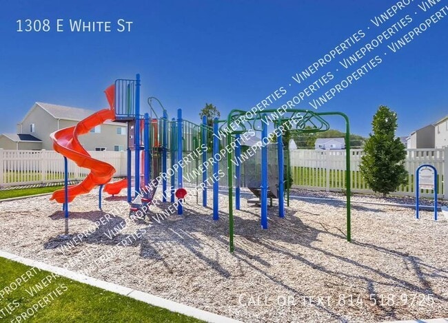 Building Photo - 1308 E White St