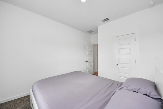 Building Photo - 31815 Kellan Grv Ct
