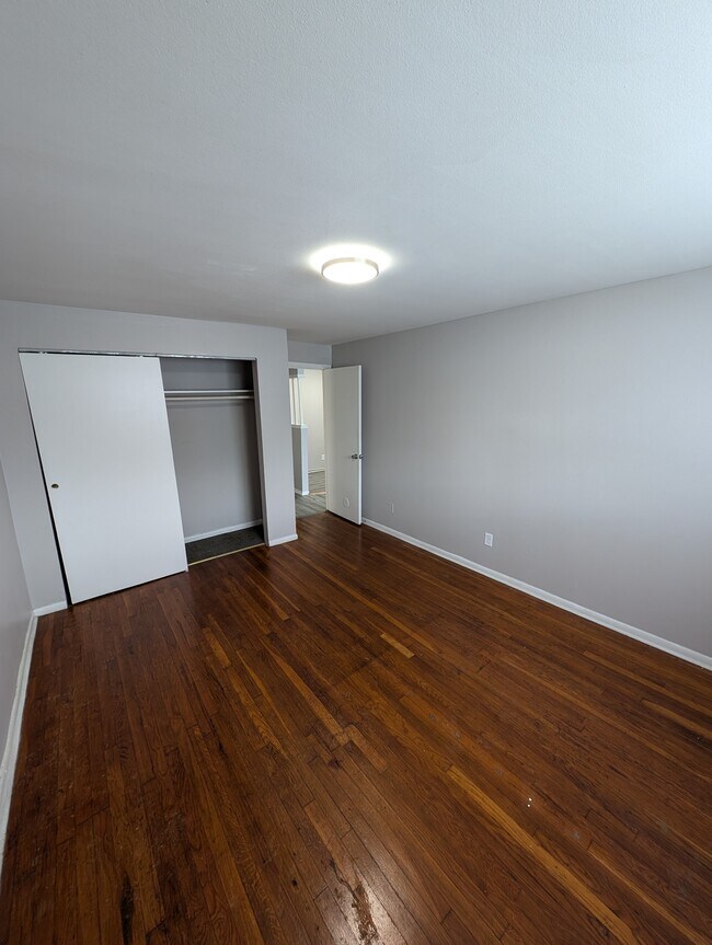 Building Photo - Chase Manor Apartments