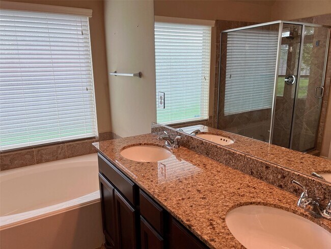 Building Photo - 4226 Ponderosa Hills Ln