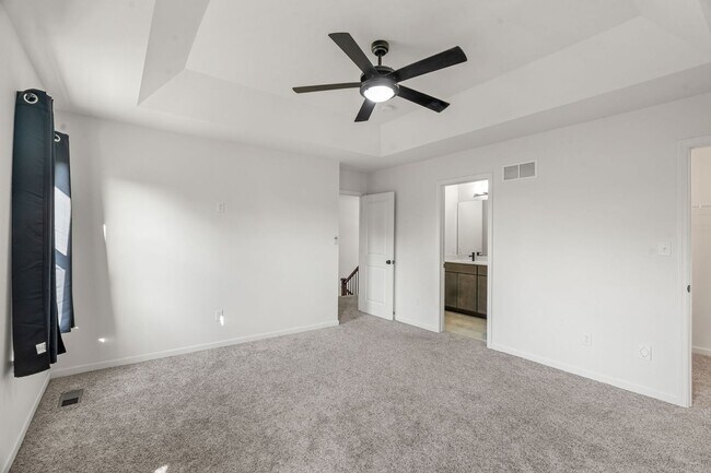 Building Photo - Charming 4-Bedroom Home in Prime St. Charl...
