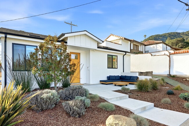 Building Photo - 259 Almond St