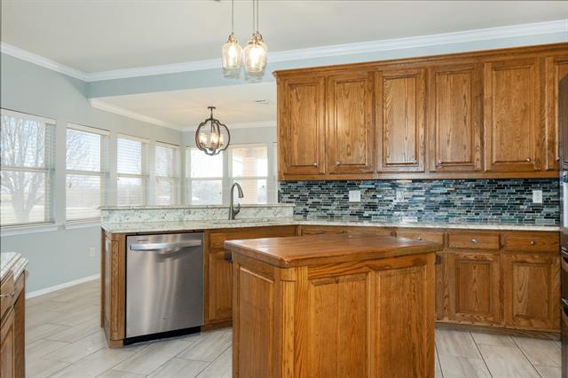 Building Photo - 115 Kenwick Ct