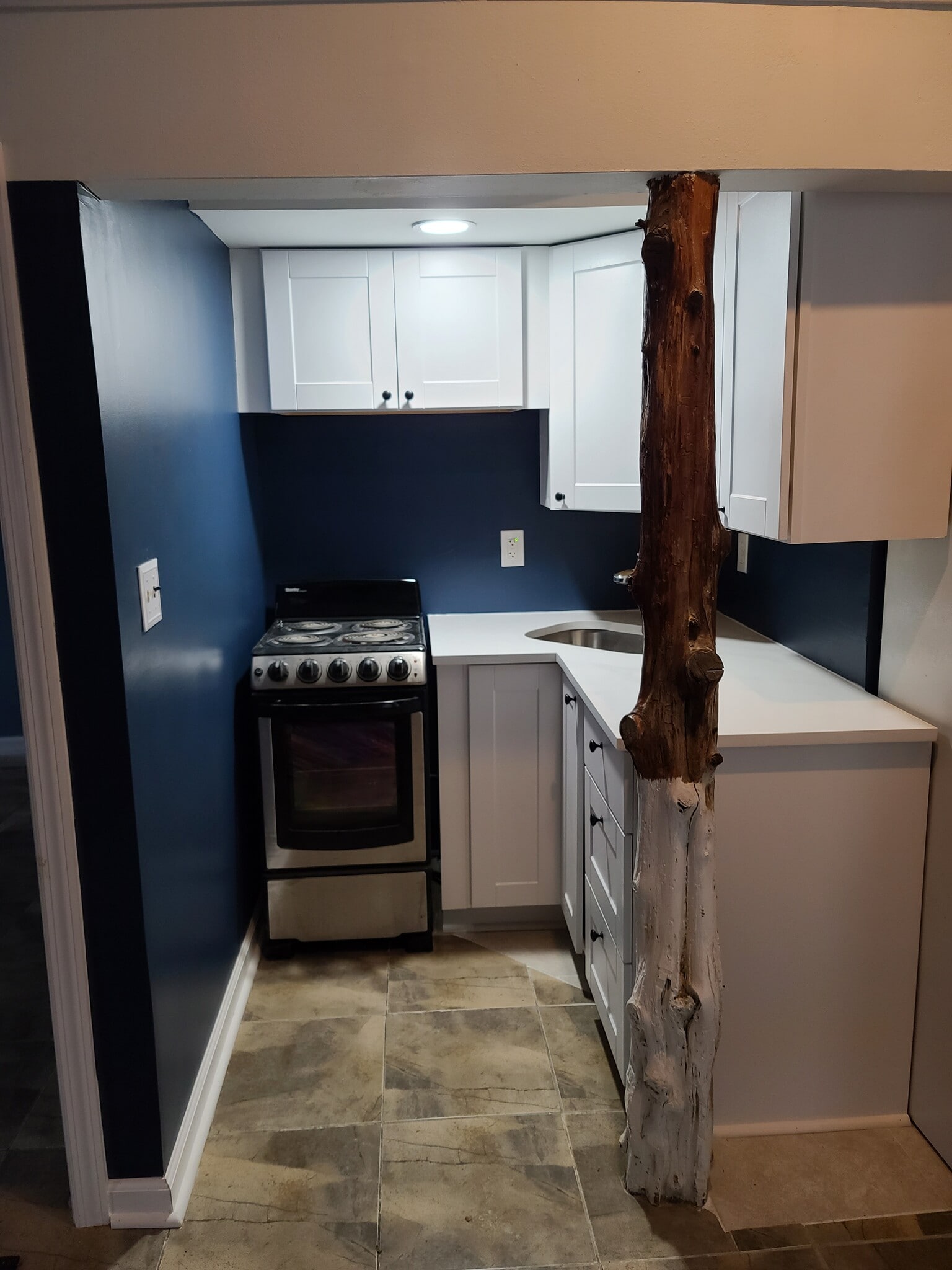 Building Photo - 133 N Country Rd