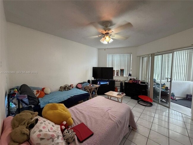 Building Photo - 1701 NE Miami Gardens Dr