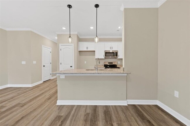 Building Photo - 903 Plano Rd