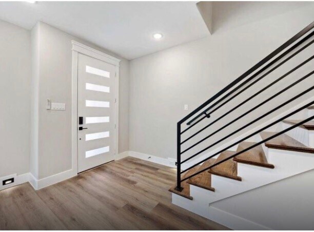 Building Photo - 4624 Mayflower St