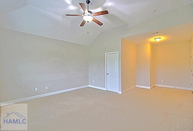 Building Photo - 582 Burke Dr