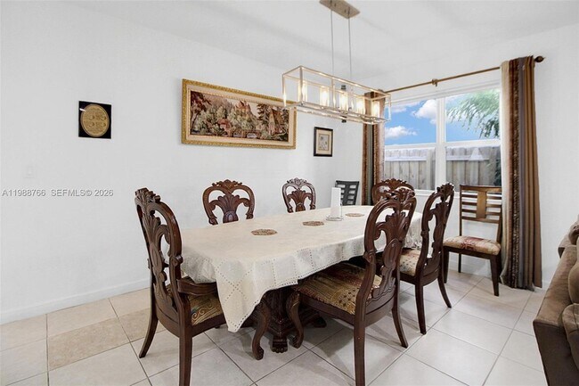 Building Photo - 1382 SE 26th Rd