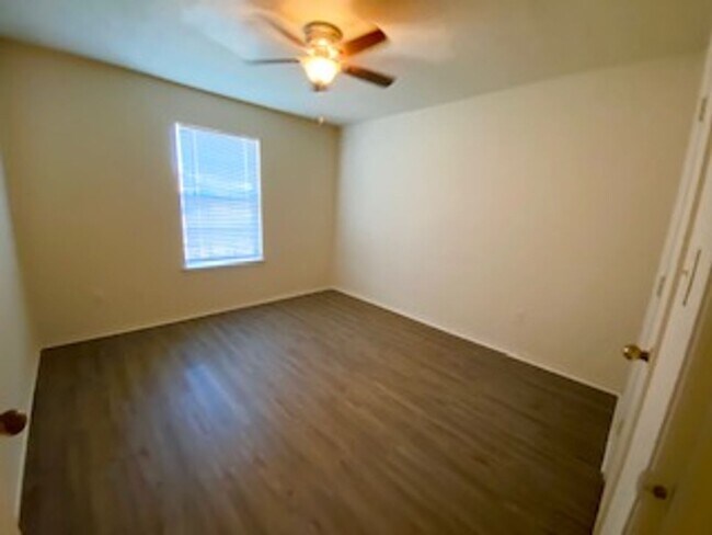 Building Photo - 1 Bed, 1 Bath, downstairs at The Haven