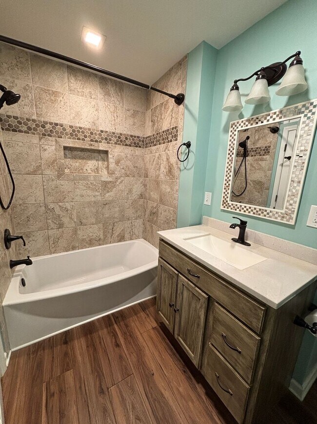 Building Photo - Space, Privacy & Flexibility – All in One Stunning Property