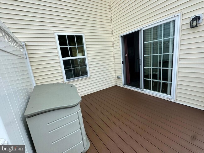 Building Photo - 138 Jenny Dr