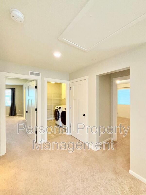 Building Photo - 3623 NE Sitka Dr