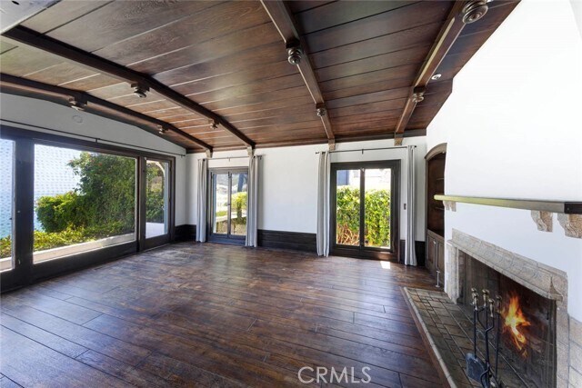 Building Photo - 1051 Marine Dr