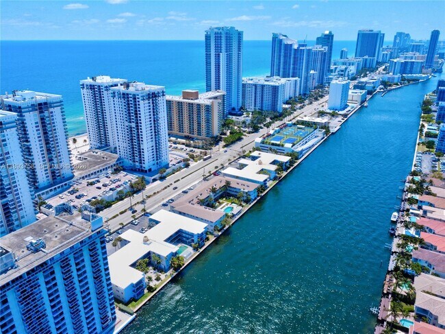 Building Photo - 2200 S Ocean Dr