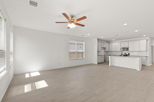 Building Photo - 23103 Forebear Dr