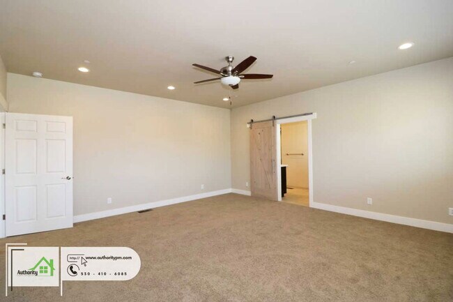 Building Photo - 6677 Bandito Dr