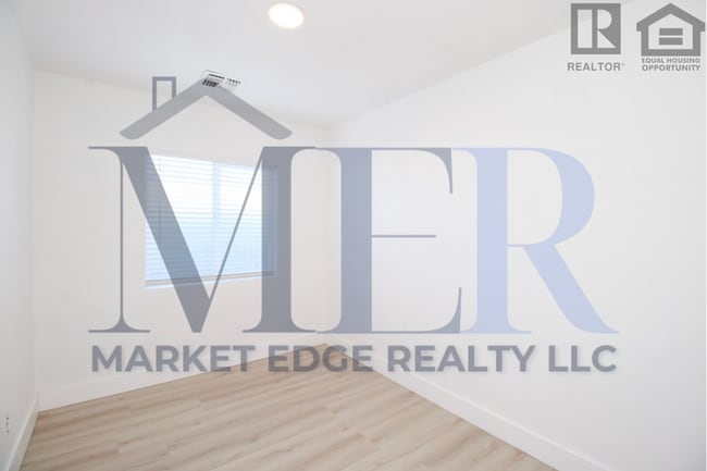 Building Photo - 4Bed/2Bath Home at Indian School/15th Ave! $399 MOVE-IN SPECIAL! Move-In Ready on 12/11/2025!